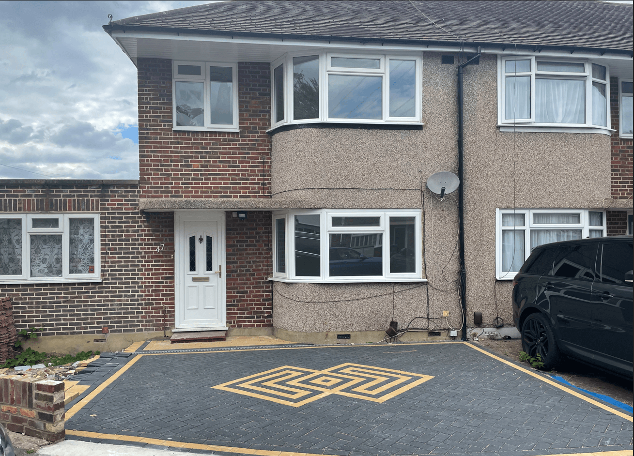 Mitcham , CR4 (Semi-Detached)
