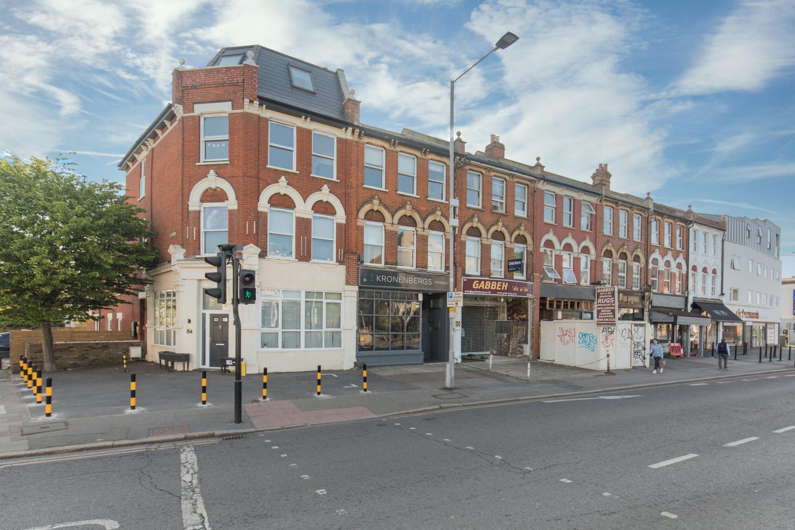 Kingston Upon Thames, KT2 (Flat)